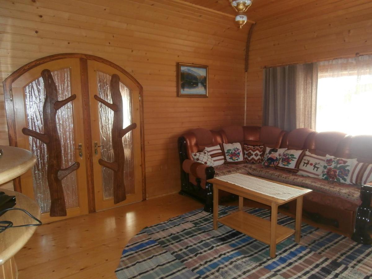 Karpatskiy Domyk Izki Esterno foto